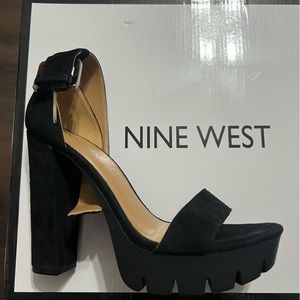 NINE WEST NWOT NWINDIRA BLACK PLATFORM HEELS